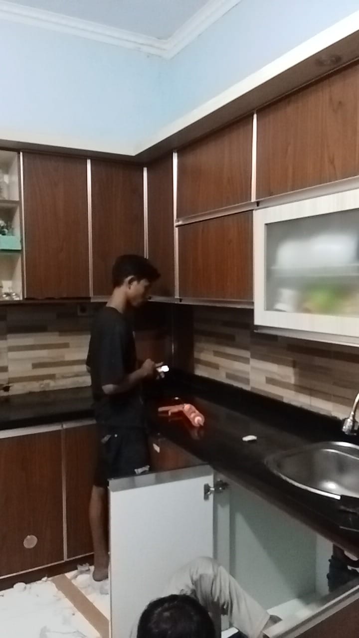 Project Pembuatan kitchen set custom di rumah Bp. Fitra lokasi di daerah Rorotan, Jakarta Utara
